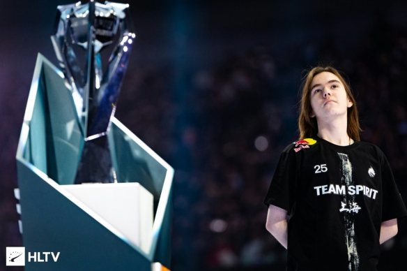 m0NESY ： s1mple ，我们都在等你回来！