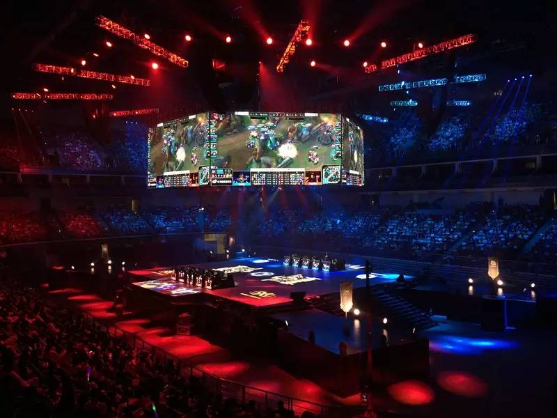 FaZe 在 PGL 布加勒斯特 2025 中击败 Complexity 获得第三名